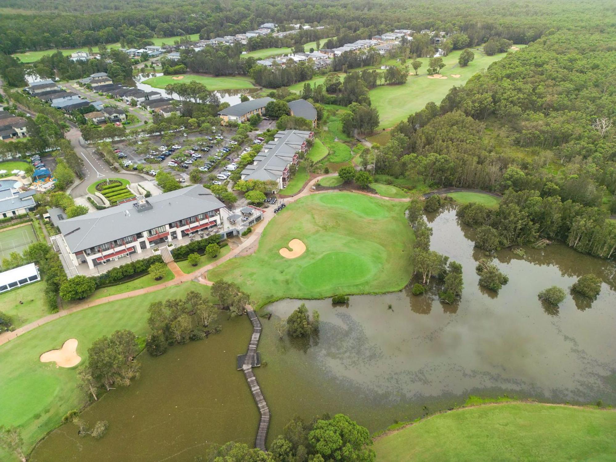 Mercure Kooindah Waters Central Coast Wyong Exterior foto